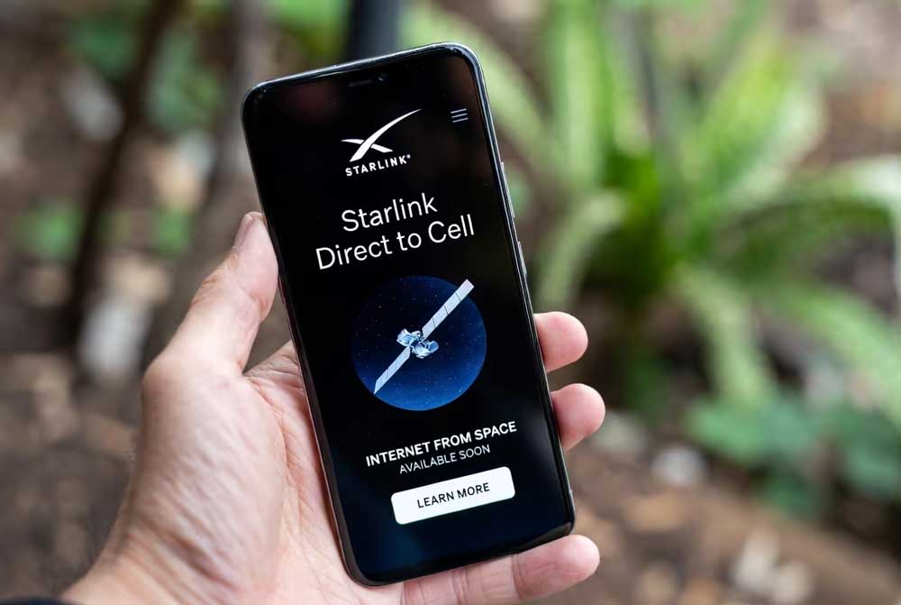 Передача сигналу від смартфона через супутники Starlink до мережі оператора
