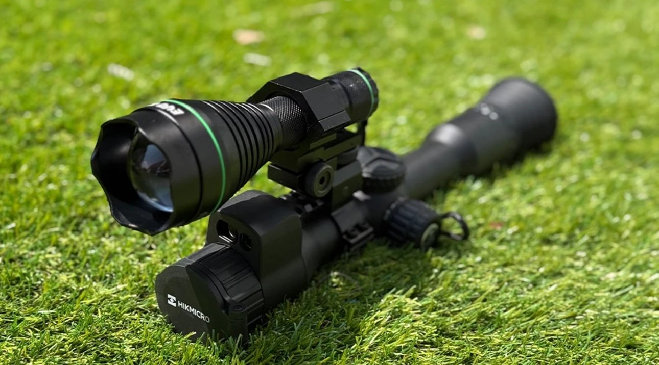 HikMicro ALPEX 4K Lite A40EL LRF с креплением и дополнительной инфракрасной подсветкой для ночной работы